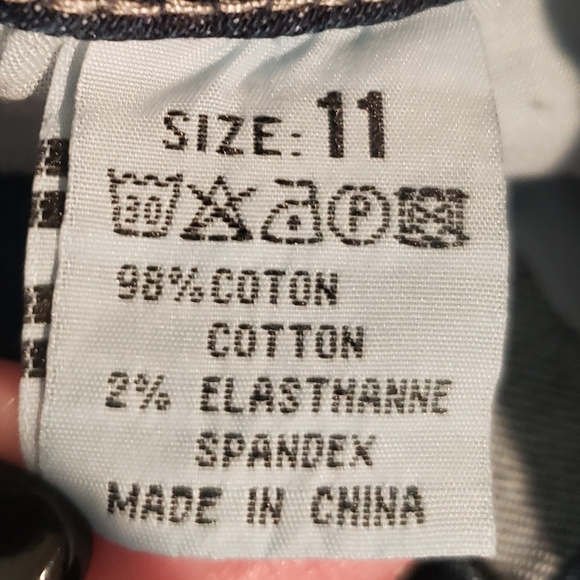 Way Women's Blue Jeans with Embellished Pockets Blingy Mid-Rise Bootcut Size 11 - Picture 13 of 13